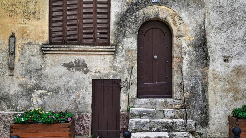 Portoncino di ingresso o porta blindata? Quali sono le differenze